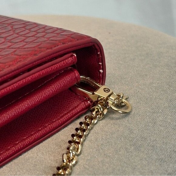 Red faux leather croc embossed crossbody flap purse - Picture 6 of 11